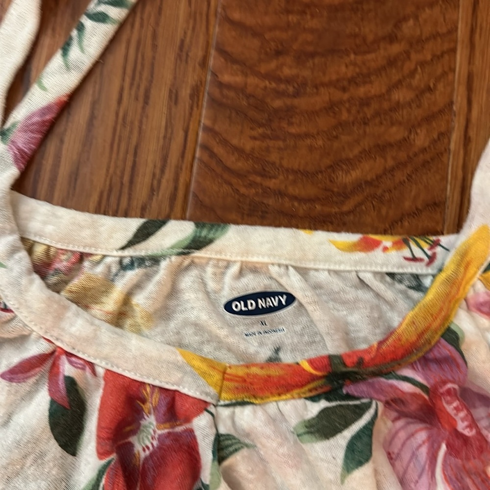 Floral Tank with Ruffle - Picture 2 of 4